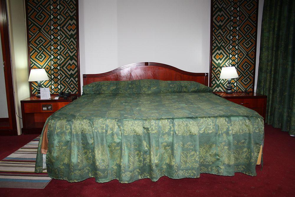 Gaweye Hotel นีอาเมย์ ภายนอก รูปภาพ
